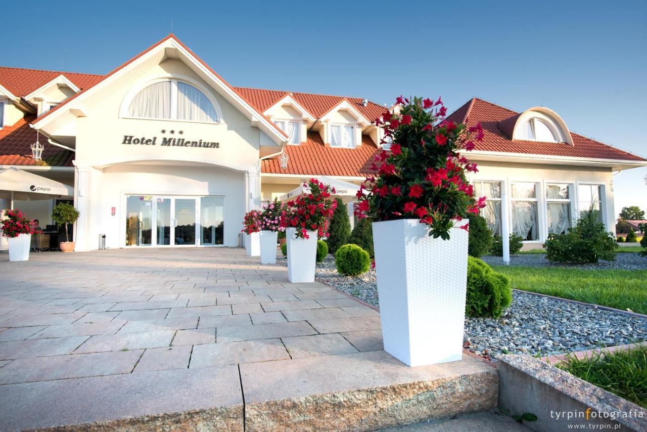Hotel Millenium Gora Motyczna Exterior photo