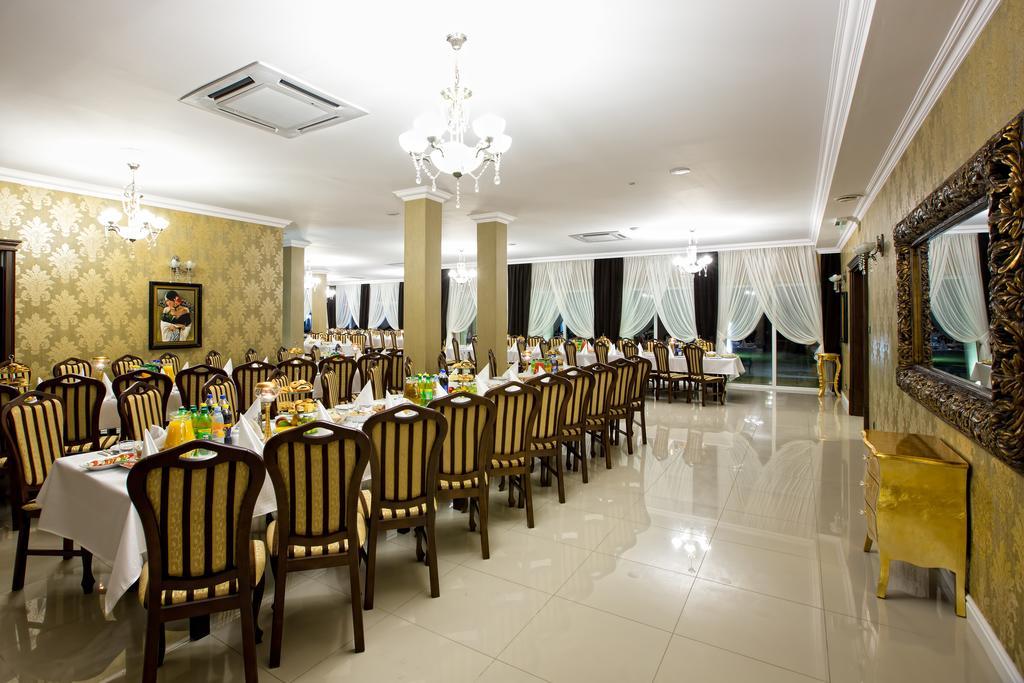 Hotel Millenium Gora Motyczna Exterior photo