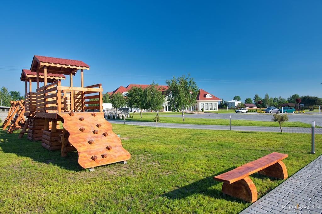 Hotel Millenium Gora Motyczna Exterior photo